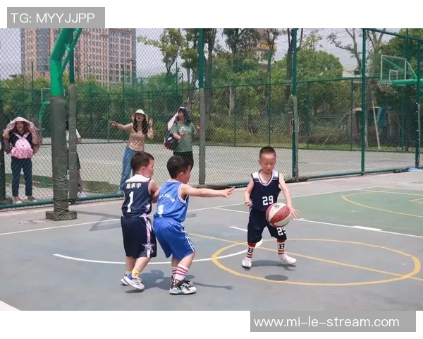 篮球黏球的魅力探秘如何提升你的篮球技巧与比赛表现 篮球黏球的魅力探秘如何提升你的篮球技巧与比赛表现